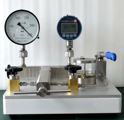 Comparador de pressão hidráulica para equipamento de laboratório
