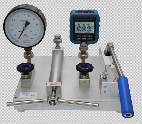 Calibração de meios de ar e transmissores facilitada com a bomba pneumática de alta pressão HS721